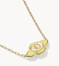 Load image into Gallery viewer, KENDRA SCOTT Abbie Medallion Gold Short Pendant Necklace 9608894472