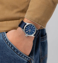Load image into Gallery viewer, Hamilton-KHAKI FIELD POWER RESERVE 40MM
Mechanical | 40mm | H69509940
