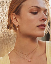 Load image into Gallery viewer, KENDRA SCOTT Mini Elisa Dira Gold Necklace 9608894914