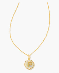 KENDRA SCOTT-Letter P Gold Disc Reversible Pendant Necklace in Iridescent  9608802410