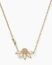 Load image into Gallery viewer, KENDRA SCOTT Anya Flower Gold Short Pendant Necklace 9608884866