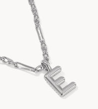 Load image into Gallery viewer, KENDRA SCOTT Bubble Letter E Silver Short Pendant Necklace 9608805594