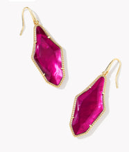 Load image into Gallery viewer, KENDRA SCOTT Evelyn Gold Drop Earrings in Dark Magenta Illusion 9608875457