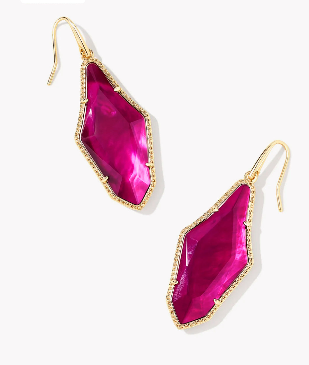 KENDRA SCOTT Evelyn Gold Drop Earrings in Dark Magenta Illusion 9608875457