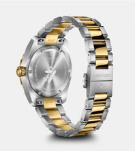 Load image into Gallery viewer, VICTORINOX MAVERICK QUARTZ 242101