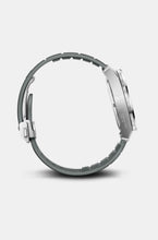Load image into Gallery viewer, VICTORINOX CONCEPT ONE SOLAR 242052