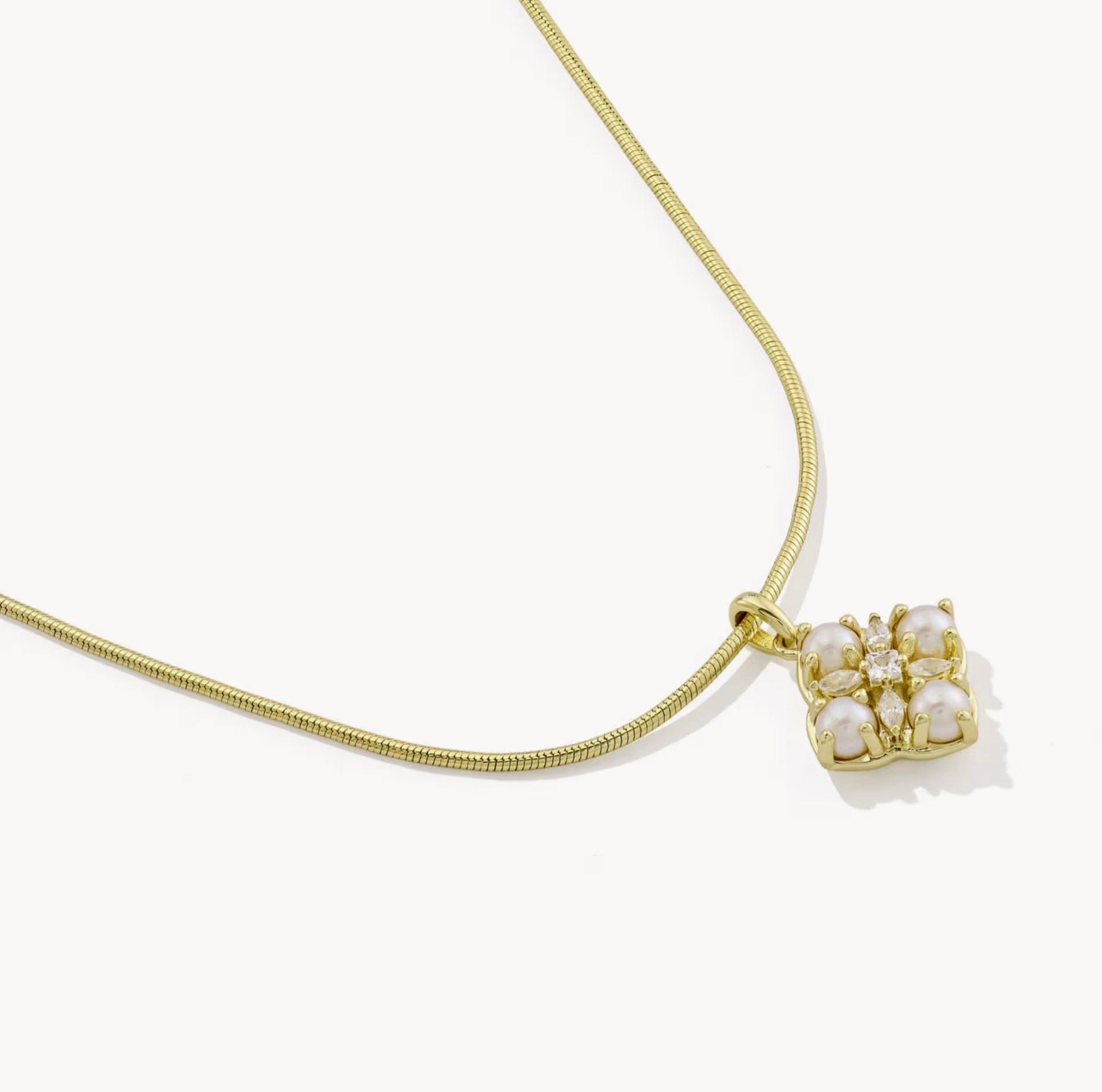 Kendra Scott-Dira Pearl Gold Short Pendant Necklace 9608805652