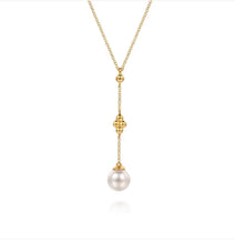 Load image into Gallery viewer, GABRIEL &amp; Co Bujukan Clover - 14K Yellow Gold Clover Bujukan and Pearl Drop Necklace
NK7997Y4JPL