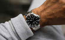 Load image into Gallery viewer, ORIS AQUIS DATE 01 733 7789 4154-07 8 23 04PEB
