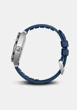 Load image into Gallery viewer, VICTORINOX MAVERICK QUARTZ 242094