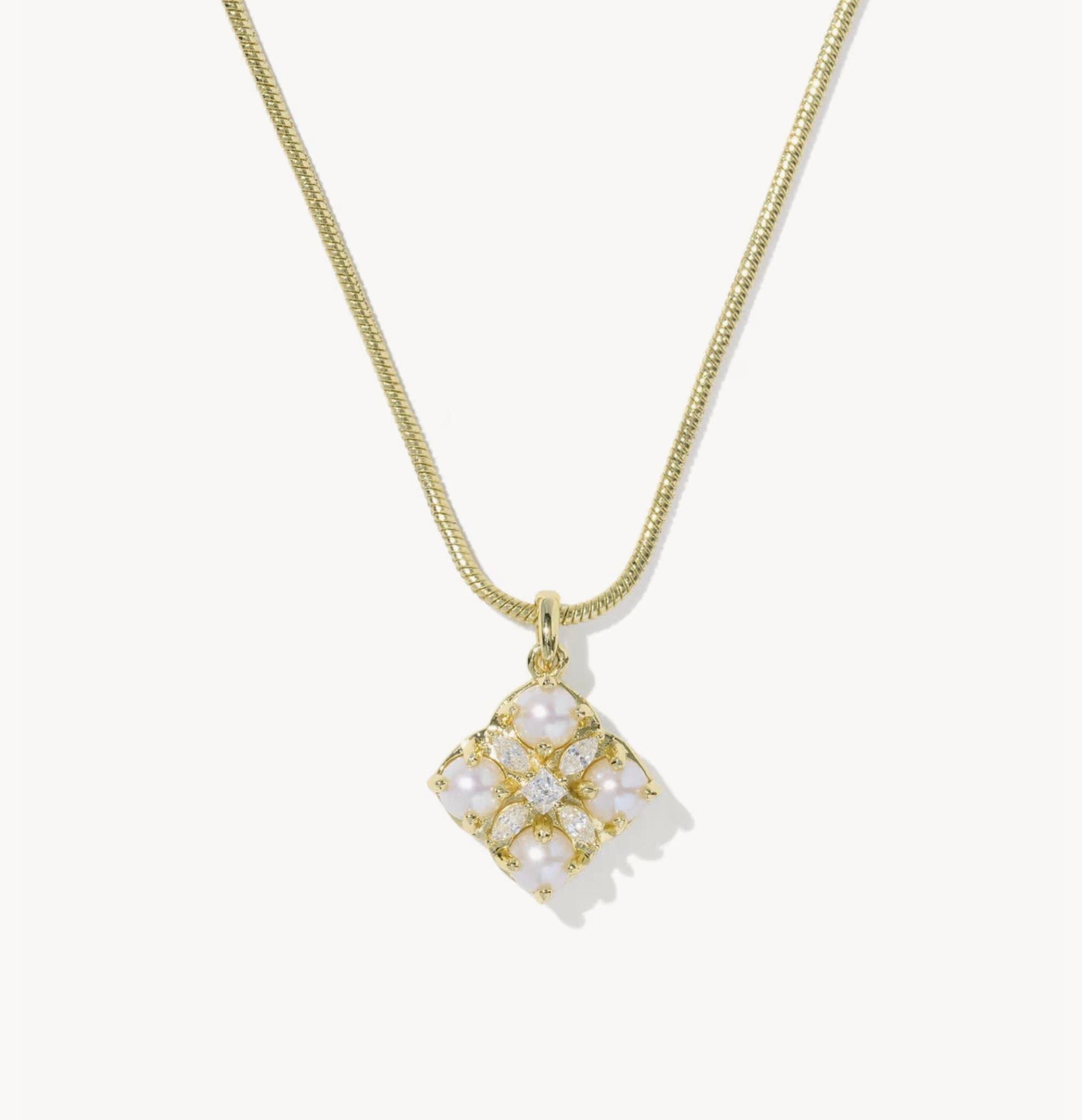 Kendra Scott-Dira Pearl Gold Short Pendant Necklace 9608805652