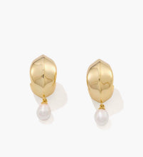 Load image into Gallery viewer, KENDRA SCOTT Oakland Pearl Gold Huggie Earrings 9608805676