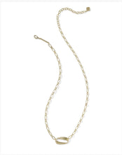Load image into Gallery viewer, KENDRA SCOTT Kira Gold Short Pendant Necklace 9608889572