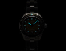 Load image into Gallery viewer, ORIS DIVERS SIXTY‑FIVE, DATE.  01 733 7707 4057-07 8 20 18