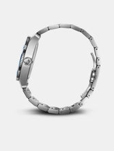 Load image into Gallery viewer, VICTORINOX MAVERICK QUARTZ 242095