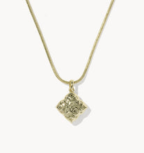 Load image into Gallery viewer, Kendra Scott-Dira Pearl Gold Short Pendant Necklace 9608805652