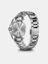 Load image into Gallery viewer, VICTORINOX MAVERICK QUARTZ 242095