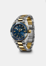 Load image into Gallery viewer, VICTORINOX MAVERICK QUARTZ 242100