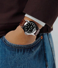 Load image into Gallery viewer, Hamilton-KHAKI FIELD KING DAY-DATE 40MM
Automatic | 40mm | H64475531