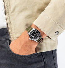 Load image into Gallery viewer, Hamilton-KHAKI FIELD AUTO 38MM CALL OF DUTY
Automatic | 38mm | H70475930