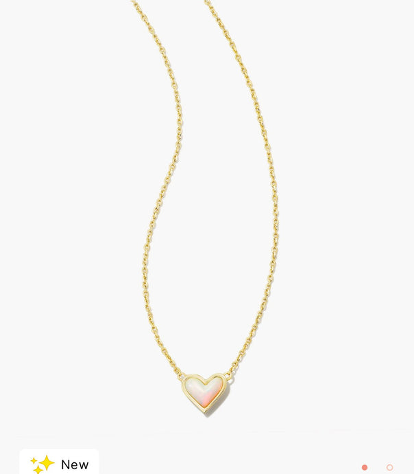 KENDRA SCOTT Framed Ari Heart Gold Short Pendant Necklace in White 9608856371