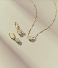 Load image into Gallery viewer, KENDRA SCOTT Mini Ellie Luxe Gold Huggie Earrings 9608806887