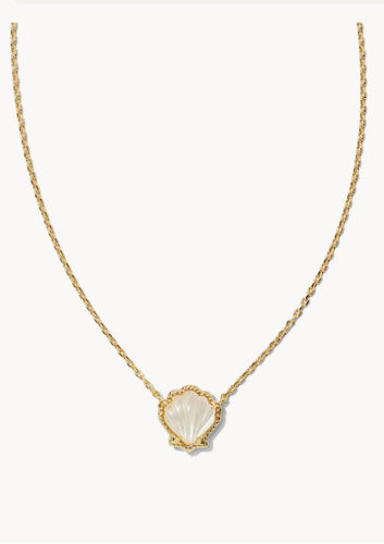 KENDRA SCOTT Brynne Shell Gold Short Pendant Necklace 9608860075