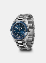 Load image into Gallery viewer, VICTORINOX MAVERICK QUARTZ 242095