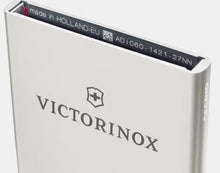 Load image into Gallery viewer, VICTORINOX-ALTIUS SECRID ESSENTIAL CARD WALLET 612678