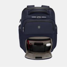 Load image into Gallery viewer, VICTORINOX-WERKS TRAVELER 7.0 DELUXE BACKPACK 653645