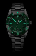 Load image into Gallery viewer, VICTORINOX MAVERICK AUTOMATIC 242107