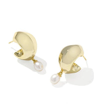 Load image into Gallery viewer, KENDRA SCOTT Oakland Pearl Gold Huggie Earrings 9608805676