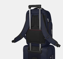 Load image into Gallery viewer, VICTORINOX-WERKS TRAVELER 7.0 DELUXE BACKPACK 653645