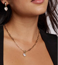 Load image into Gallery viewer, KENDRA SCOTT Sasha Heart Gold Link and Chain Necklace 9608886290
