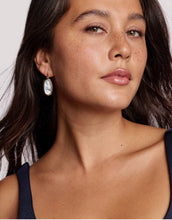 Load image into Gallery viewer, KENDRA SCOTT Dani Bezel Gold Drop Earrings 9608880978
