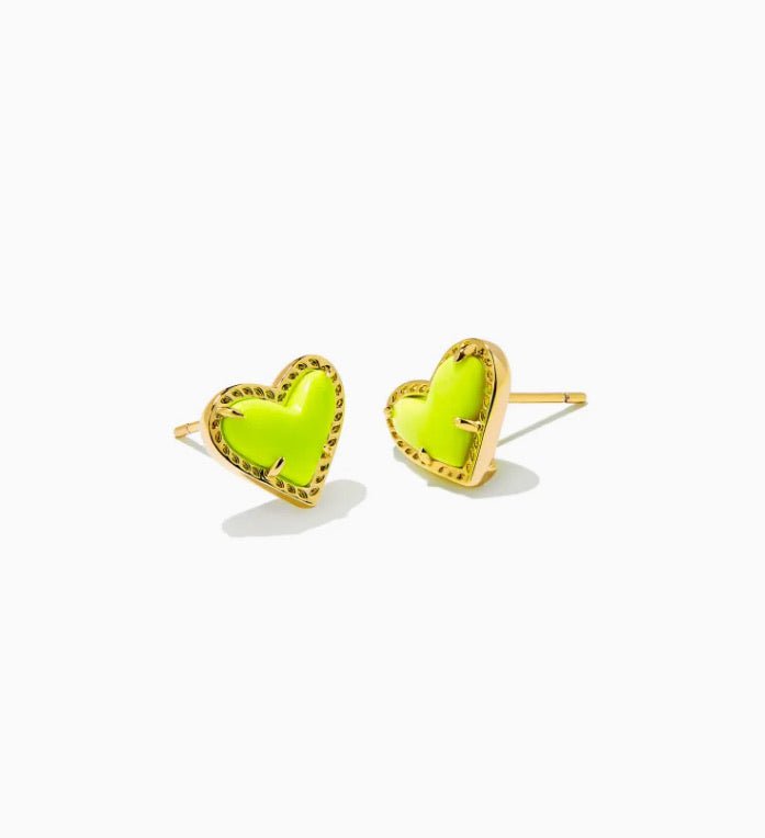 KENDRA SCOTT-Ari Heart Gold Stud Earrings in Neon Yellow Magnesite 9608802008