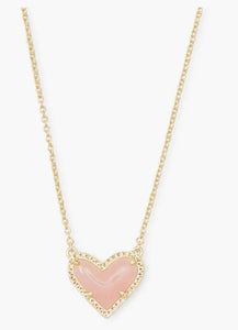Kendra Scott-Ari Heart Gold Metal Pendant Necklace in Rose Quartz 4217717841
