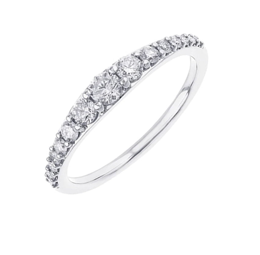 RG90764-4WD 14K White Gold and Diamond Tapered Band